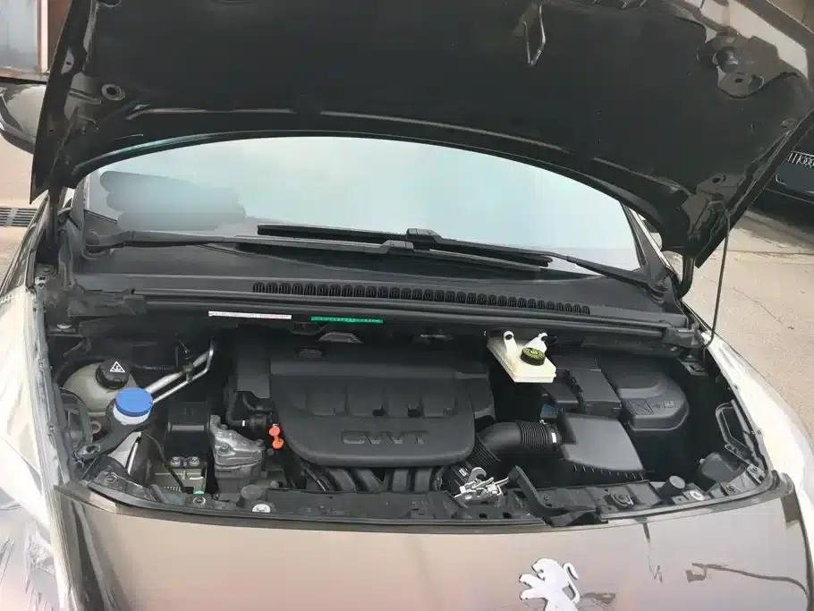 Peugeot 3008 2015 2.0L Automatic Trend Edition — миниатюра 10