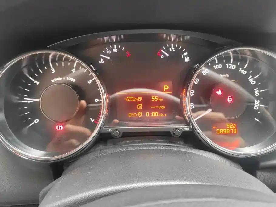 Peugeot 3008 2015 1.6THP Automatic Classic Edition — миниатюра 13