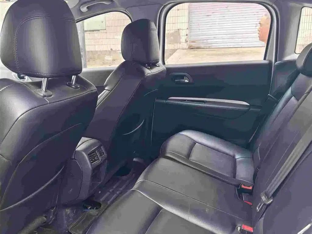 Peugeot 3008 2018 350THP Automatic Classic Edition — миниатюра 7