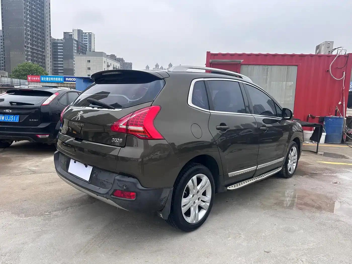 Peugeot 3008 2015 2.0L Automatic Trend Edition — миниатюра 18