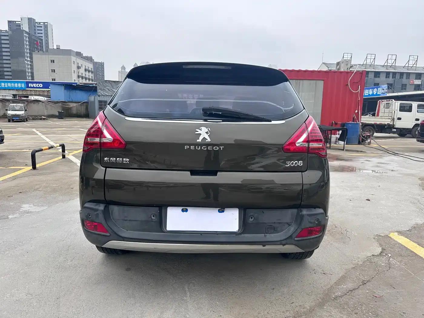 Peugeot 3008 2015 2.0L Automatic Trend Edition — миниатюра 19