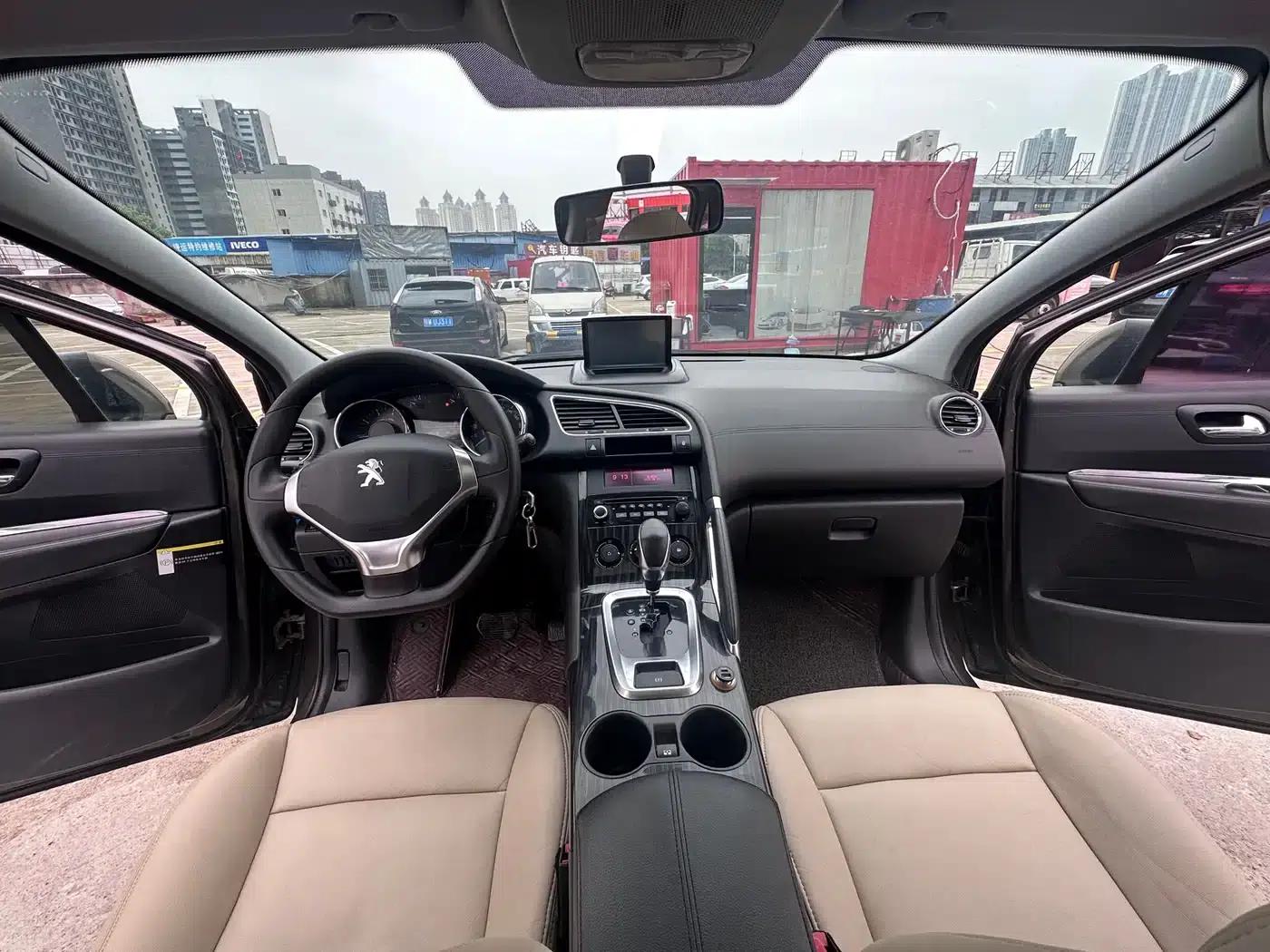 Peugeot 3008 2015 2.0L Automatic Trend Edition — миниатюра 7