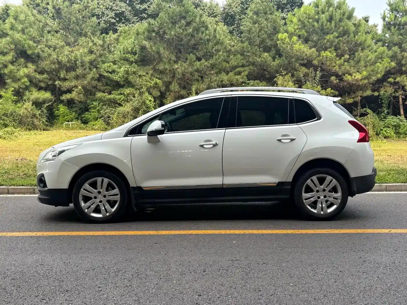 Peugeot 3008 2015 2.0L Automatic Classic Edition — миниатюра 3