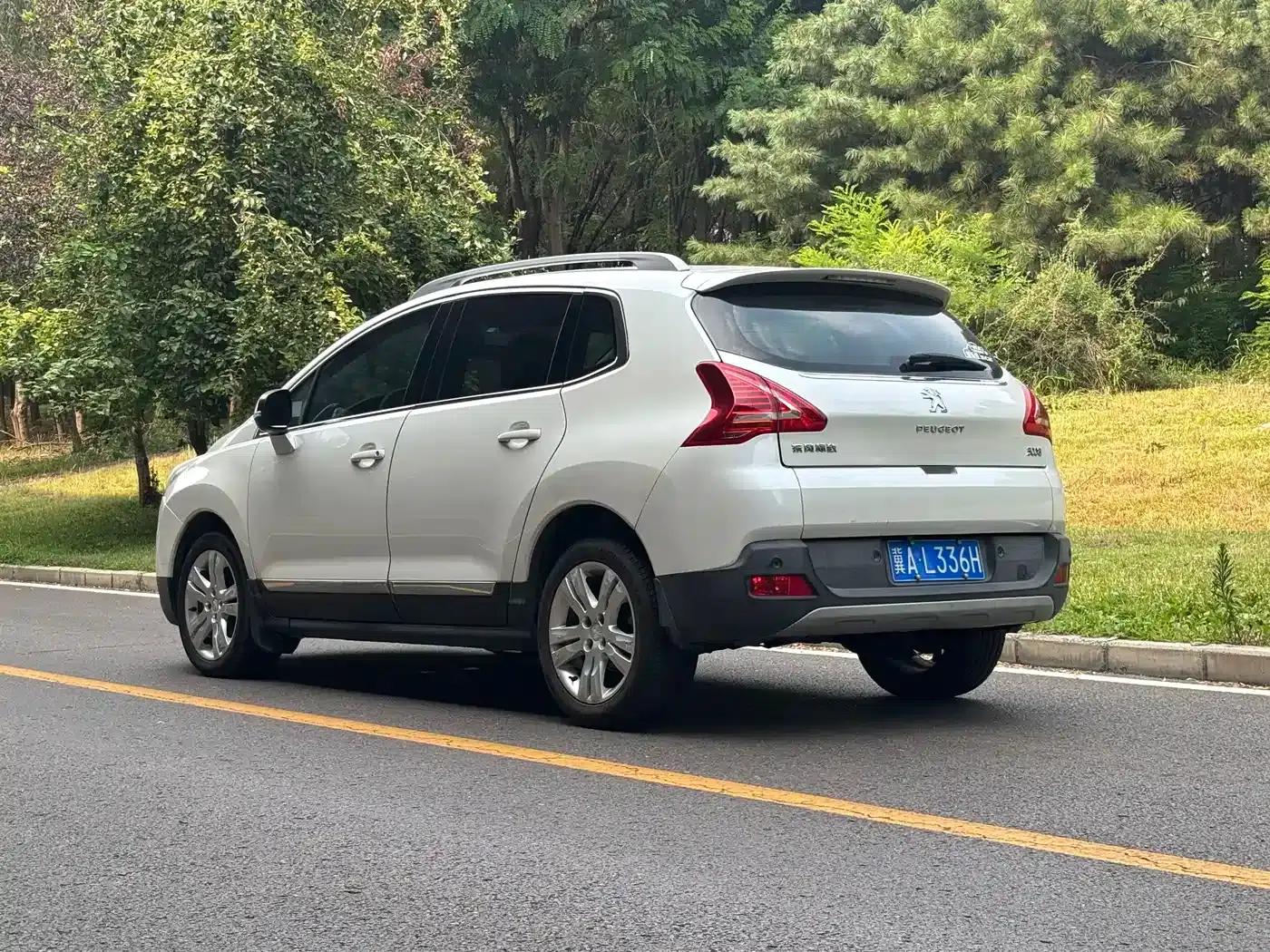 Peugeot 3008 2015 2.0L Automatic Classic Edition — миниатюра 4
