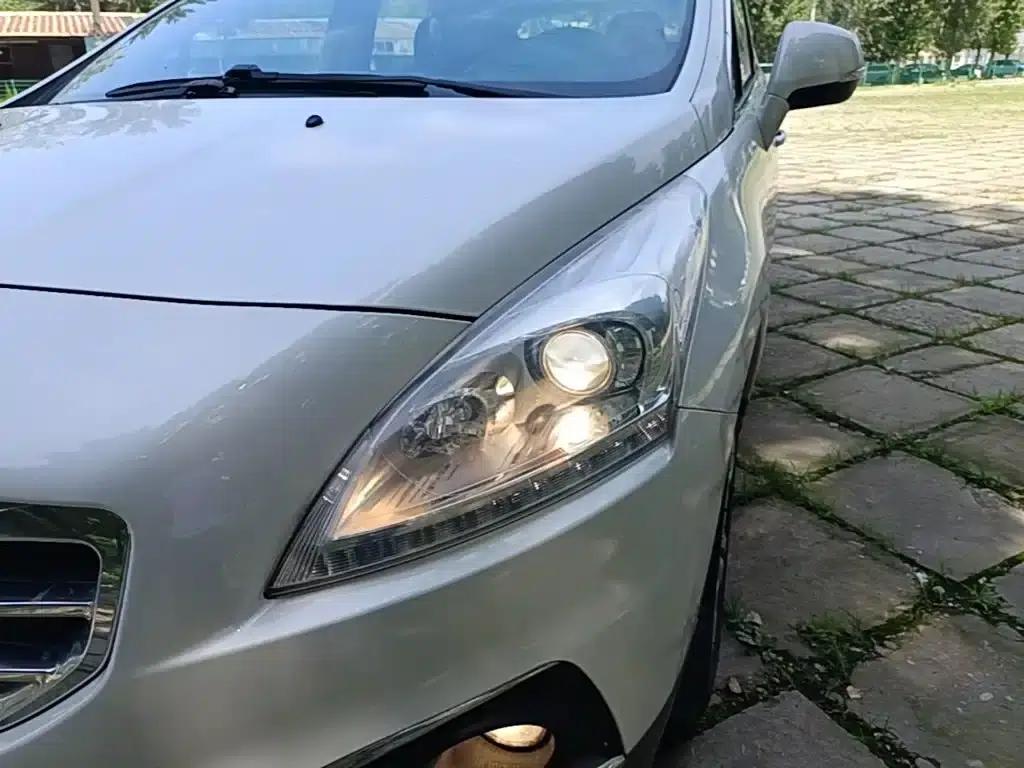 Peugeot 3008 2015 1.6THP Automatic Premium Edition — миниатюра 24