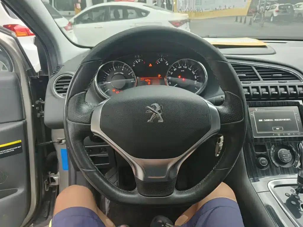 Peugeot 3008 2015 1.6THP Automatic Premium Edition — миниатюра 11