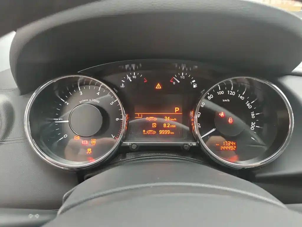 Peugeot 3008 2015 1.6THP Automatic Premium Edition — миниатюра 12