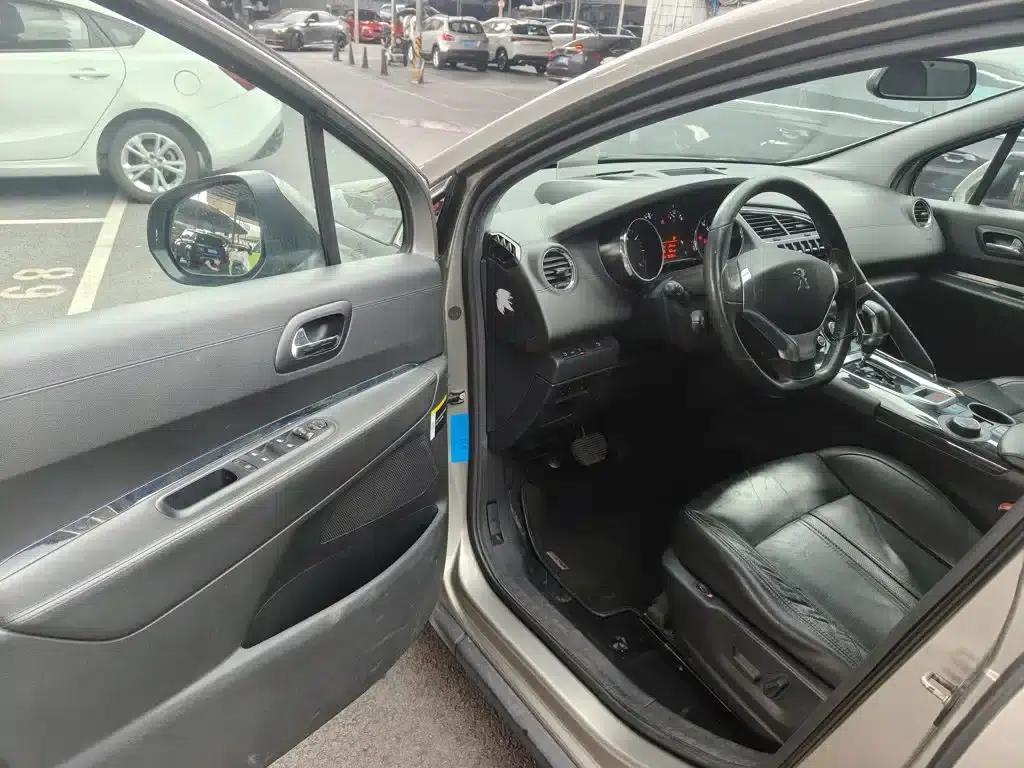 Peugeot 3008 2015 1.6THP Automatic Premium Edition — миниатюра 16