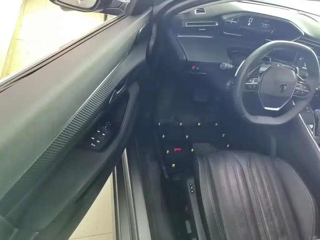 Peugeot 508 2023 Model 508L 400THP Dynamic Flagship Edition — миниатюра 16