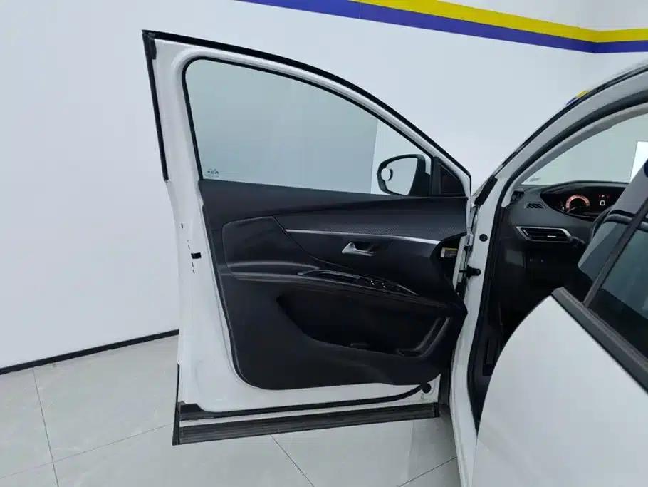 Peugeot 4008 2017 350THP Elite Edition — миниатюра 7