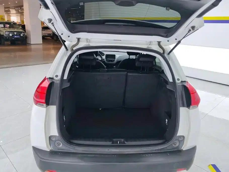 Peugeot 2008 2014 Model 1.6L Automatic Fashion Edition — миниатюра 4
