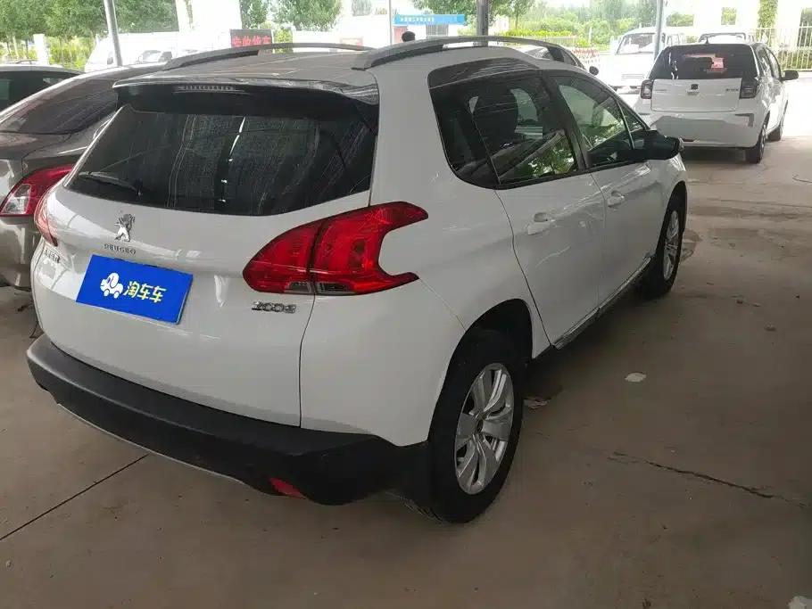 Peugeot 2008 2014 Model 1.6L Automatic Premium Edition — миниатюра 3