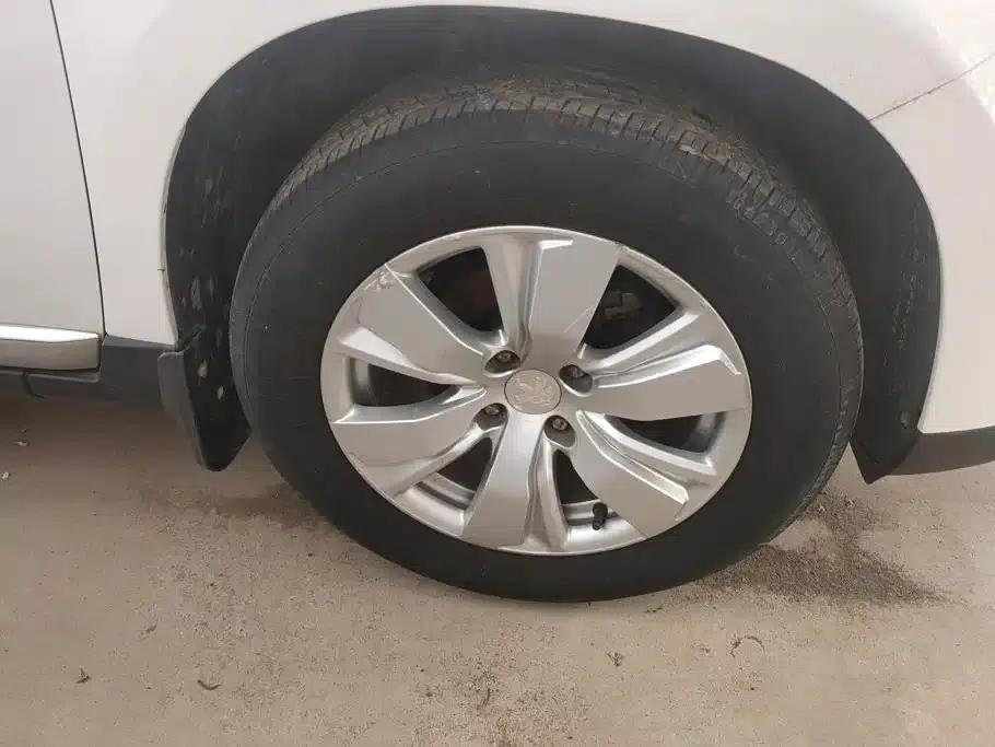 Peugeot 2008 2014 Model 1.6L Automatic Premium Edition — миниатюра 6