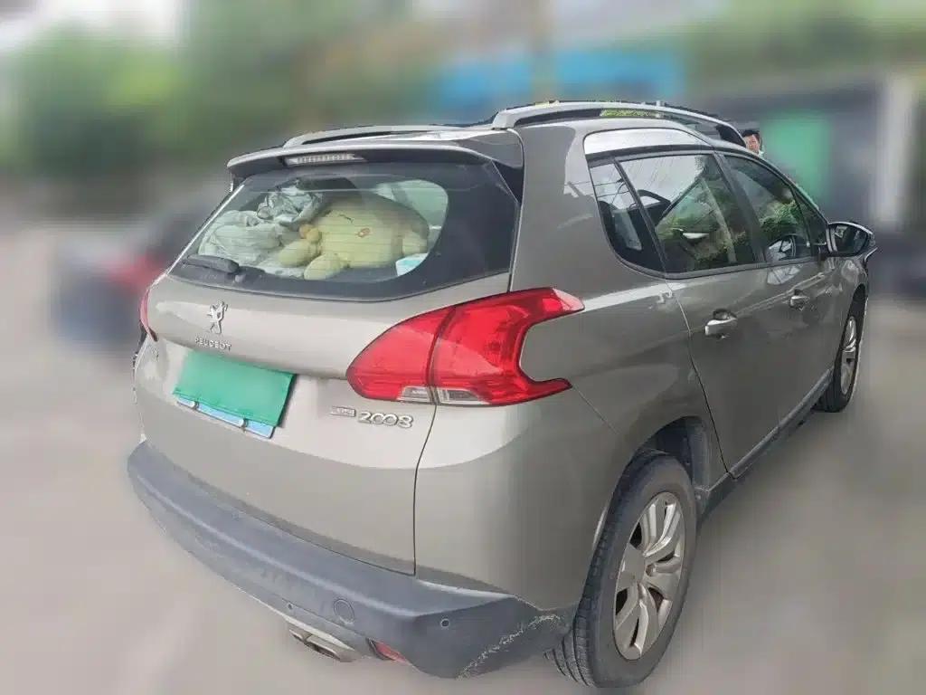 Peugeot 2008 2016 230THP Automatic Fashion Edition — миниатюра 5