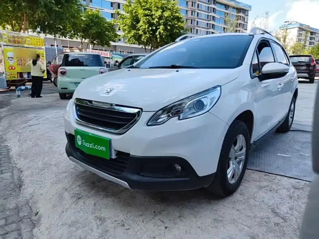 Peugeot 2008 2014 Model 1.6L Automatic Trend Edition — миниатюра 2