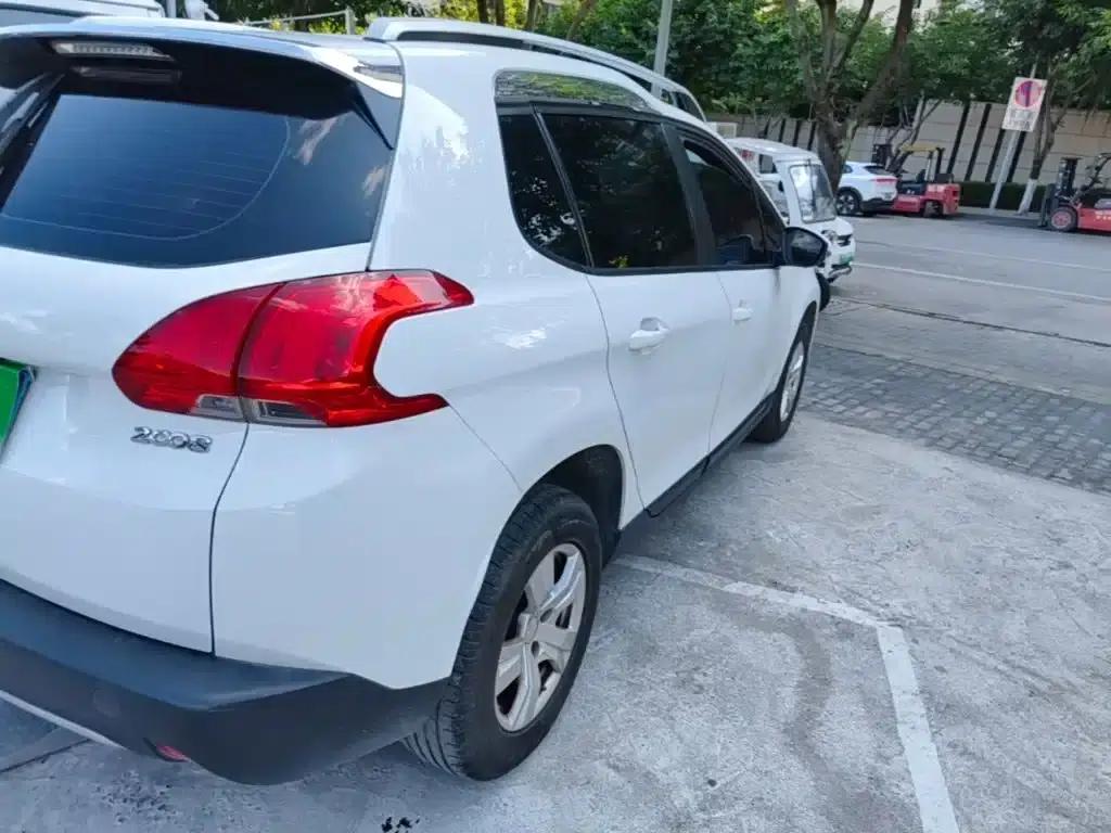 Peugeot 2008 2014 Model 1.6L Automatic Trend Edition — миниатюра 8