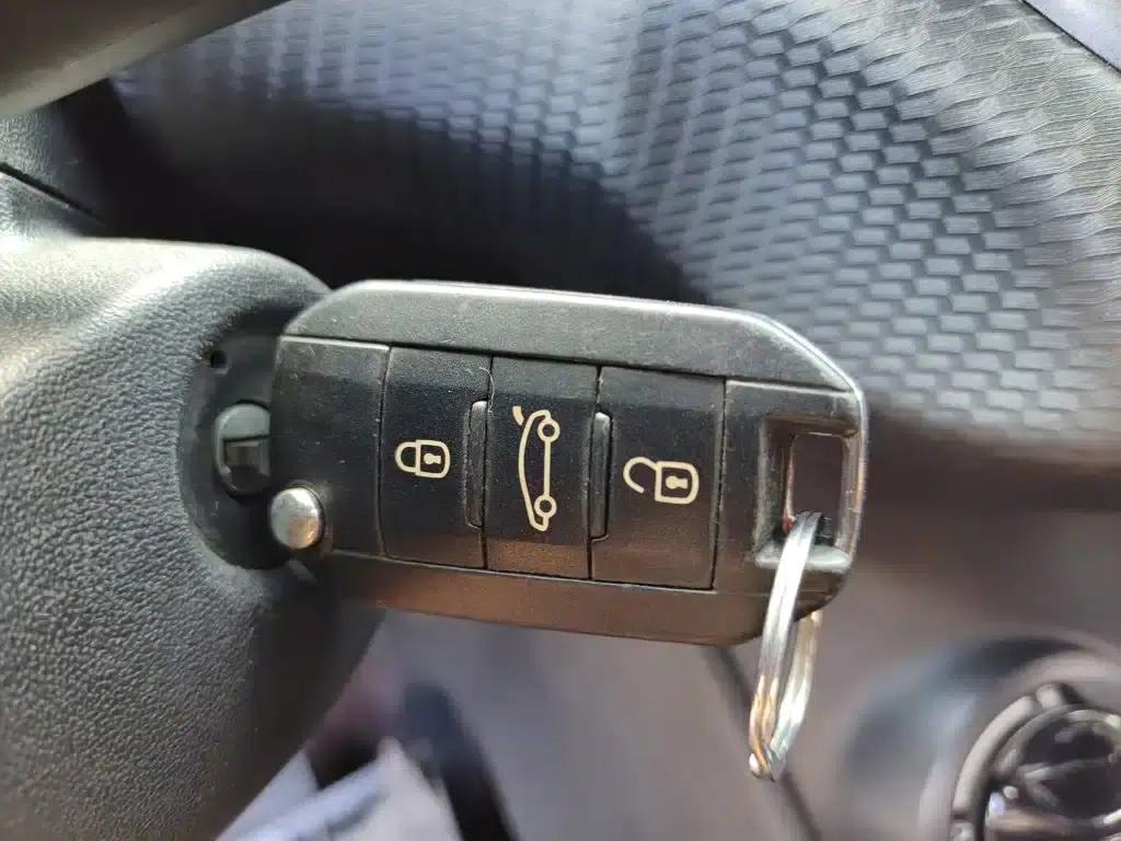 Peugeot 2008 2014 Model 1.6L Automatic Trend Edition — миниатюра 9