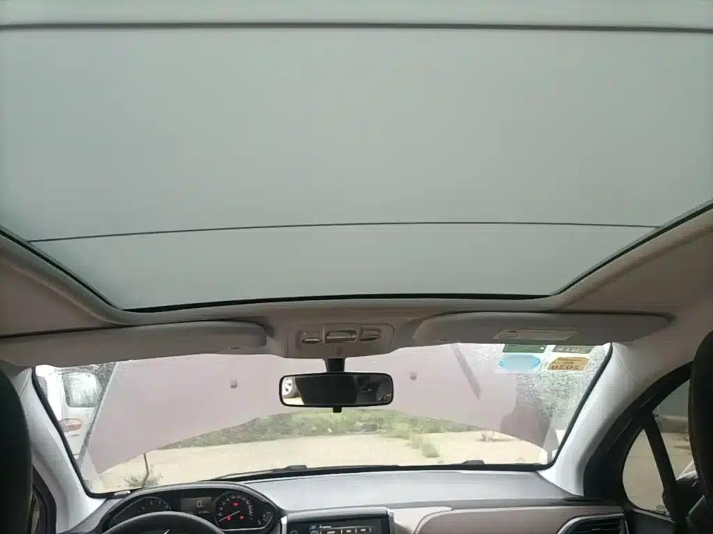 Peugeot 2008 2014 Model 1.6L Manual Fashion Edition — миниатюра 18