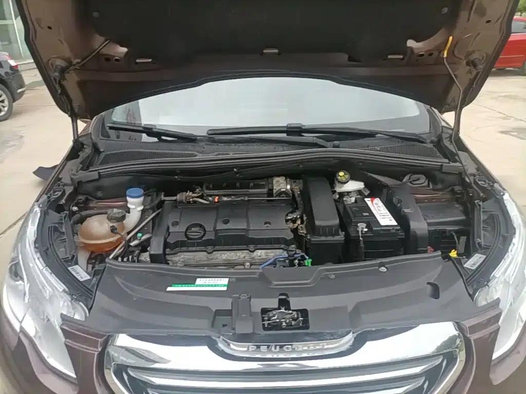 Peugeot 2008 2014 Model 1.6L Manual Fashion Edition — миниатюра 20