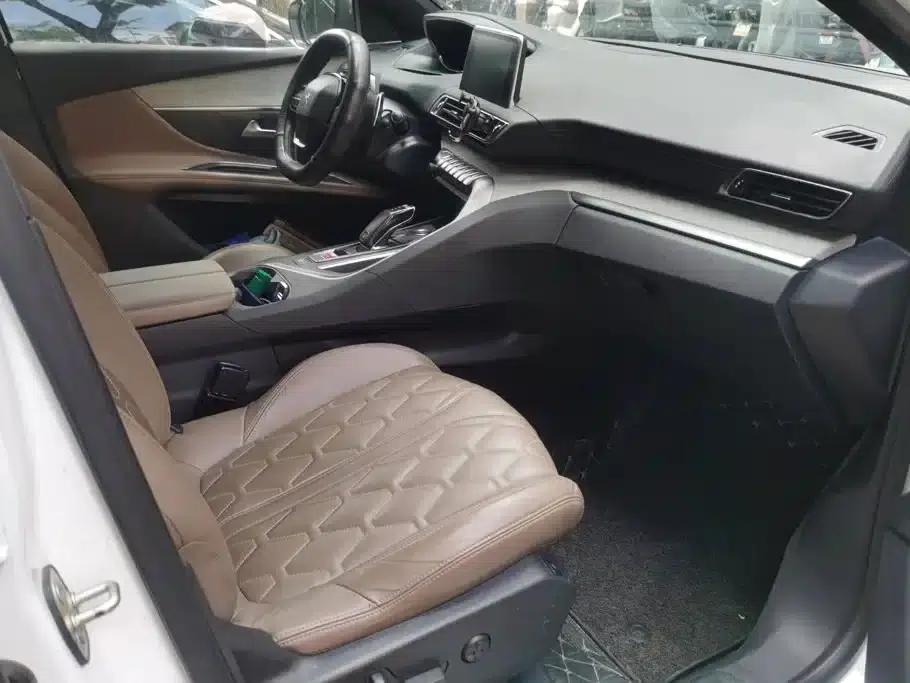 Peugeot 5008 2017 380THP 7-seater Luxury GT Edition — миниатюра 8