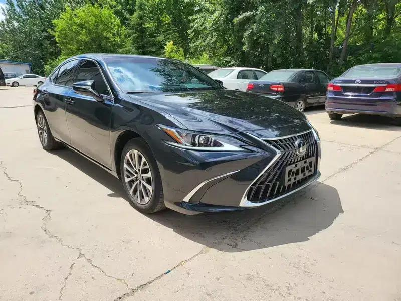 Lexus ES 2022 200 Premium Edition — миниатюра 3