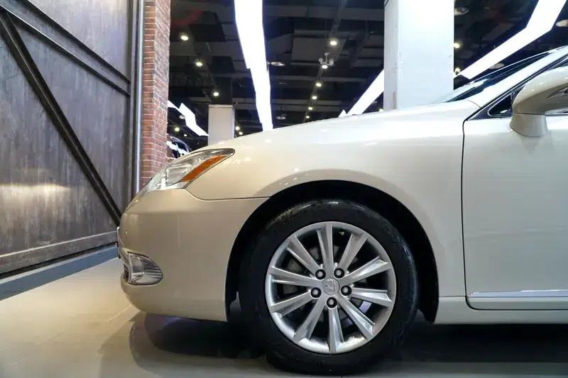 Lexus ES 2012 240 Special Limited Edition — миниатюра 7