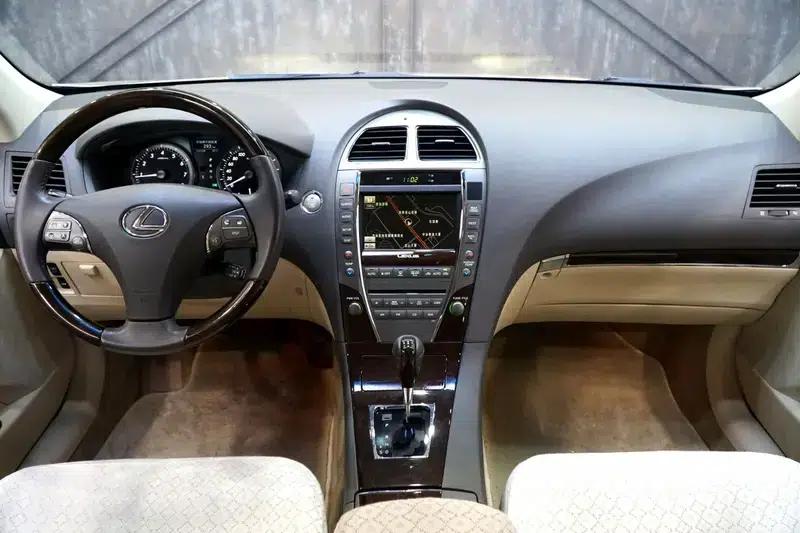 Lexus ES 2012 240 Special Limited Edition — миниатюра 10
