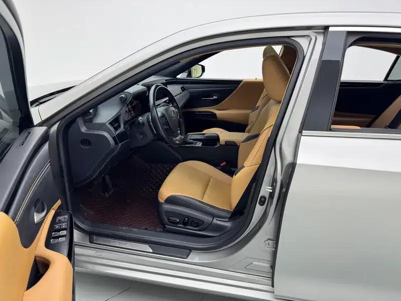 Lexus ES 2021 Model 200 Premium Edition — миниатюра 19