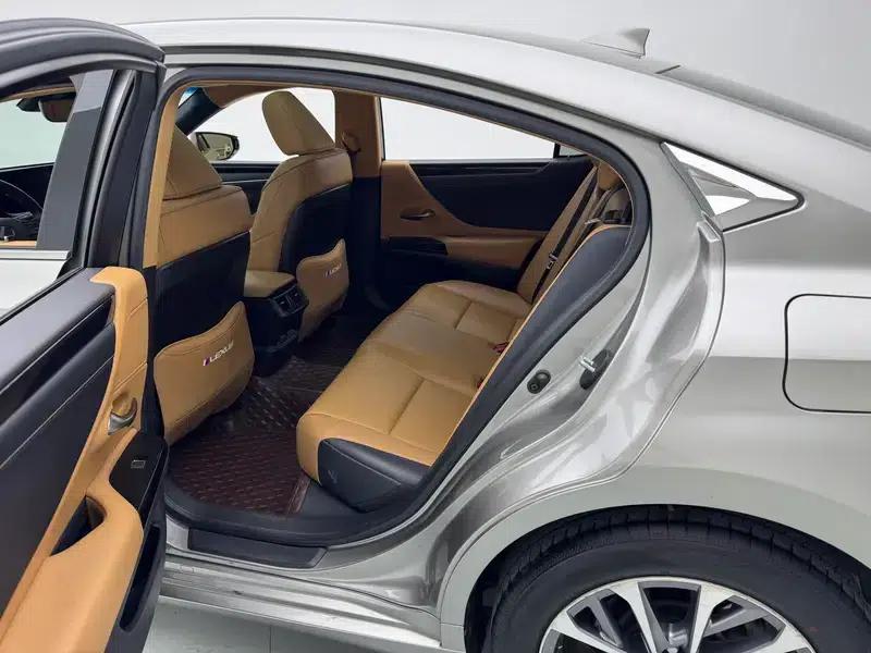 Lexus ES 2021 Model 200 Premium Edition — миниатюра 22