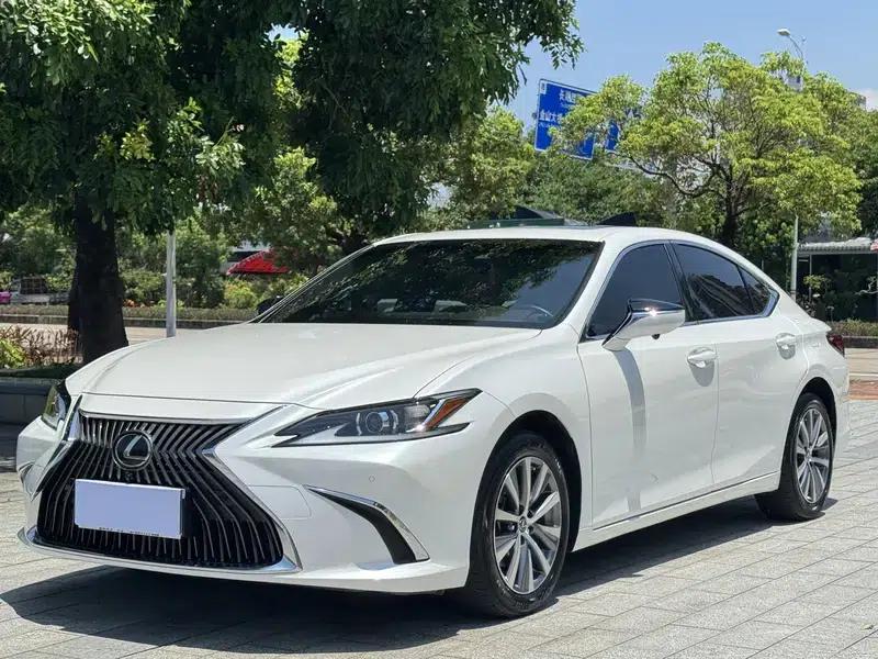 Lexus ES 2021 Model 200 Premium Edition — миниатюра 1