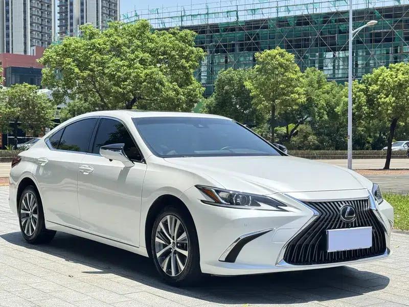 Lexus ES 2021 Model 200 Premium Edition — миниатюра 3