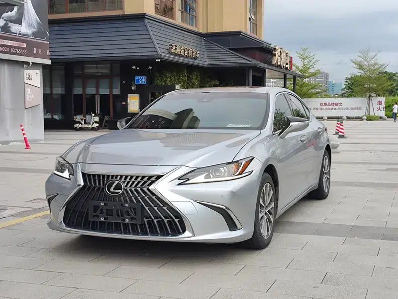Lexus ES 2022 200 Luxury Edition — миниатюра 1