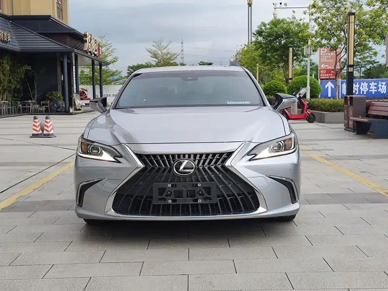 Lexus ES 2022 200 Luxury Edition — миниатюра 2