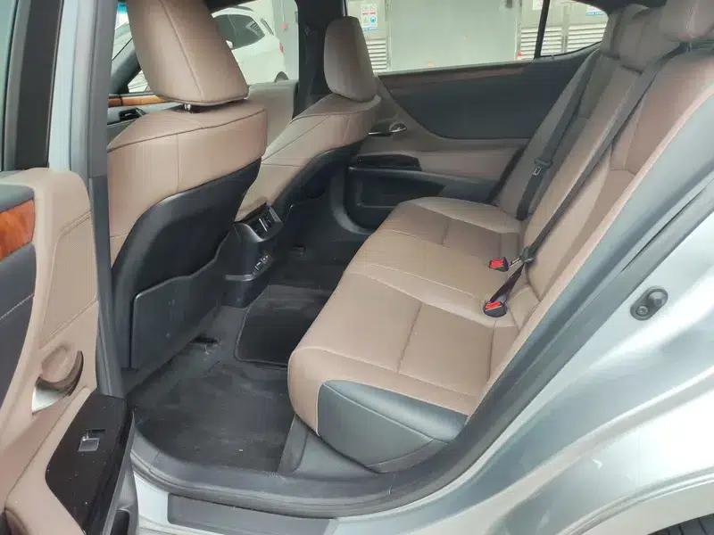 Lexus ES 2022 200 Luxury Edition — миниатюра 9