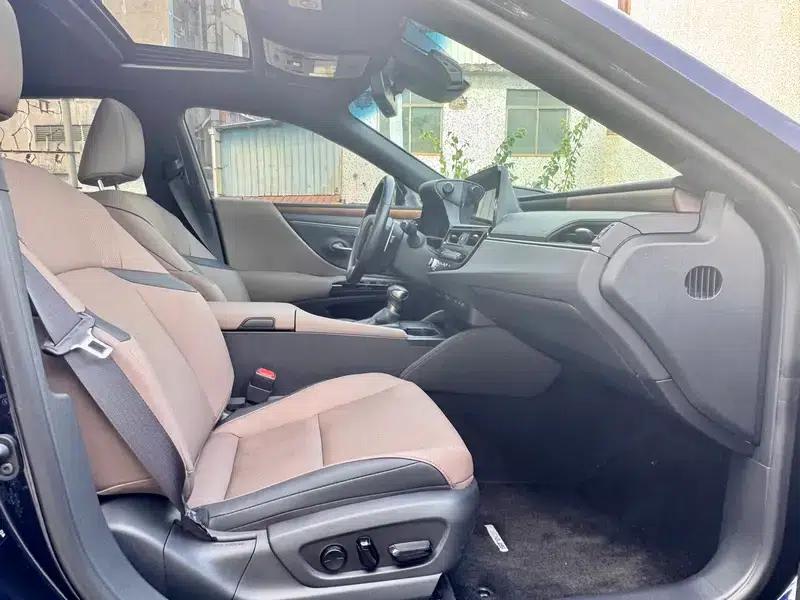 Lexus ES 2024 200 Premium Edition — миниатюра 12