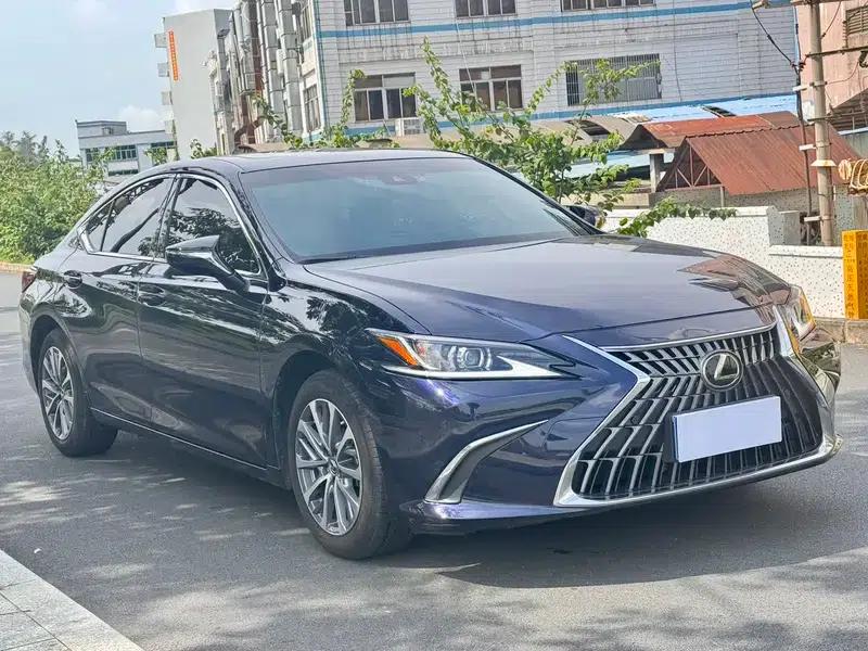 Lexus ES 2024 200 Premium Edition — миниатюра 3