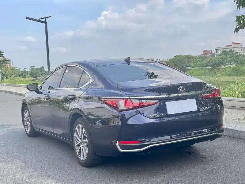Lexus ES 2024 200 Premium Edition — миниатюра 4