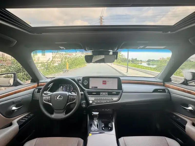 Lexus ES 2024 200 Premium Edition — миниатюра 8