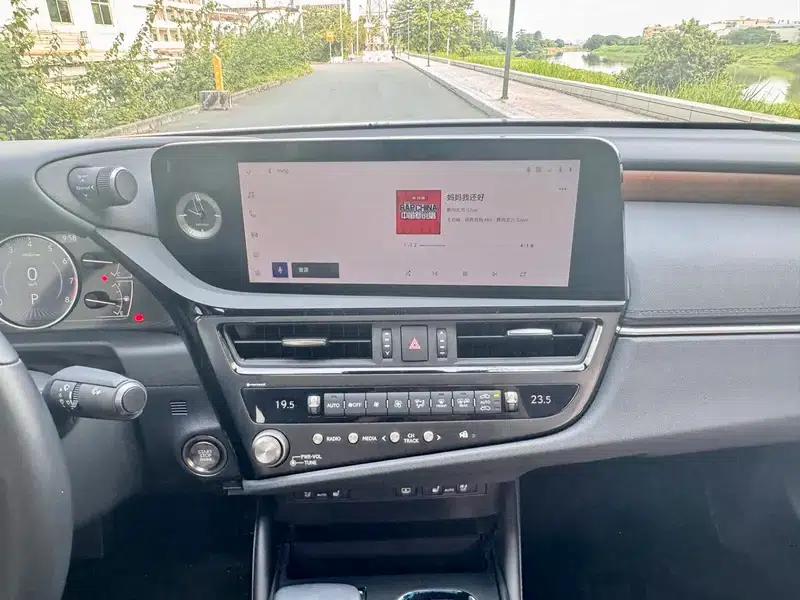Lexus ES 2024 200 Premium Edition — миниатюра 9