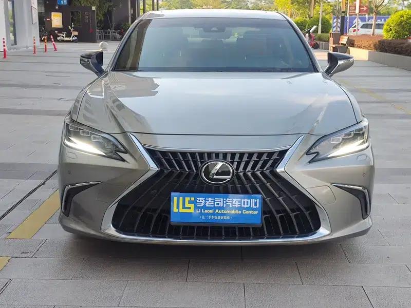Lexus ES 2022 300h Premium Edition — миниатюра 2