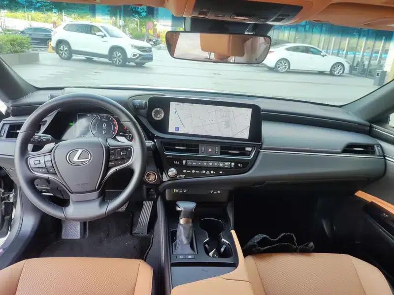Lexus ES 2022 300h Premium Edition — миниатюра 6