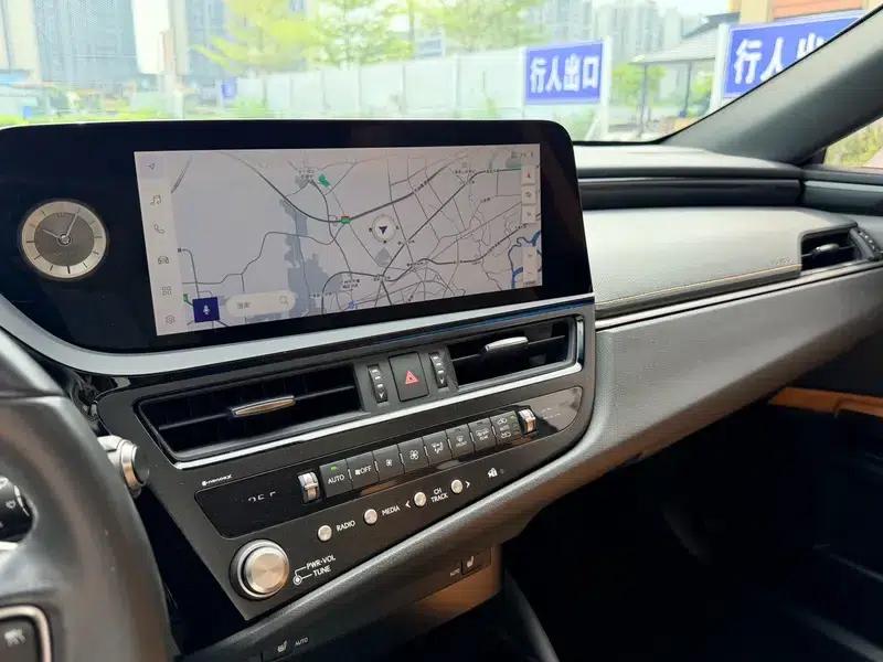 Lexus ES 2022 200 Premium Edition — миниатюра 12