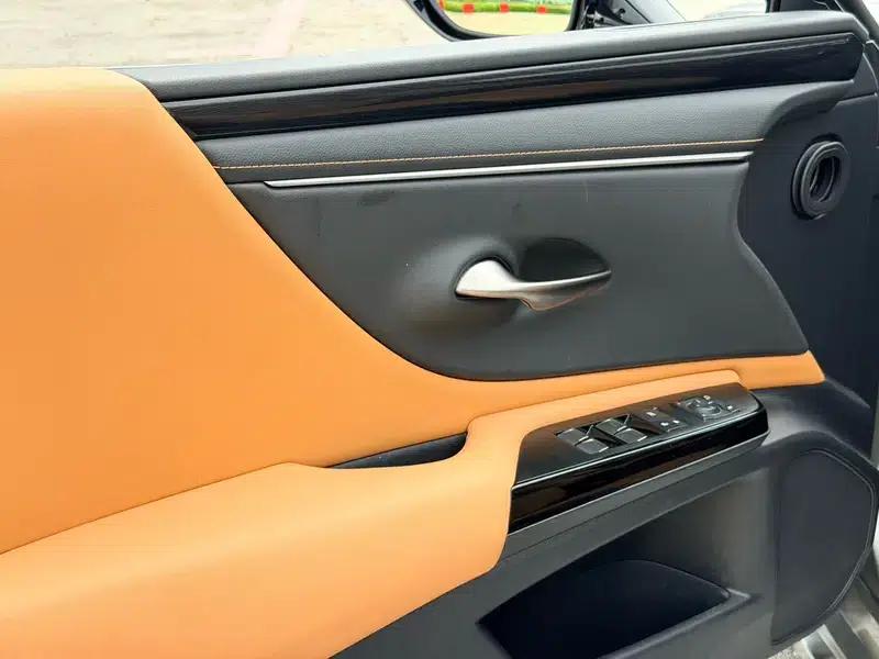 Lexus ES 2022 200 Premium Edition — миниатюра 13
