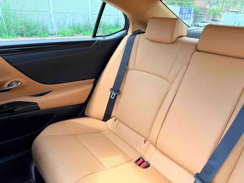Lexus ES 2022 200 Premium Edition — миниатюра 25
