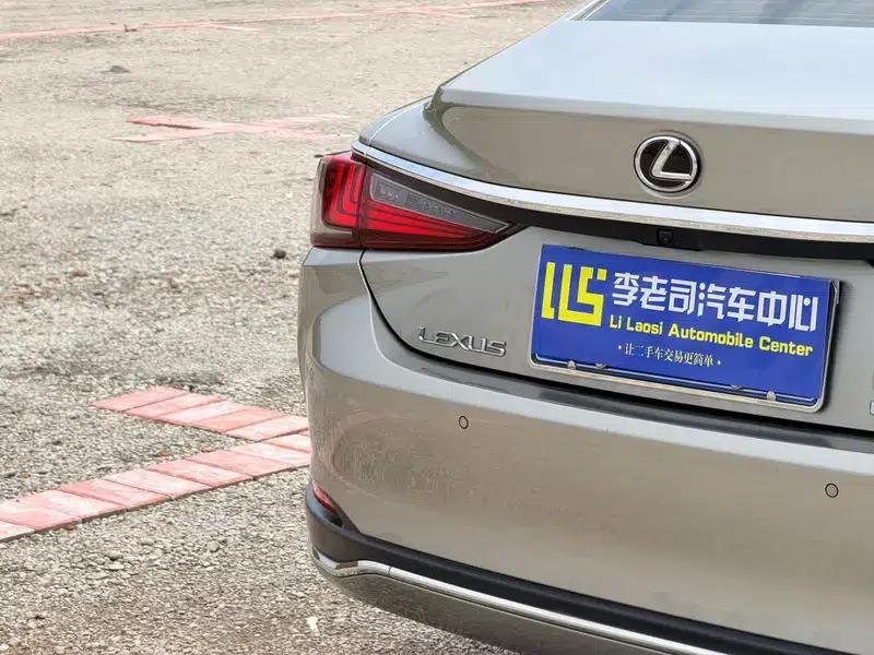 Lexus ES 2022 200 Premium Edition — миниатюра 7