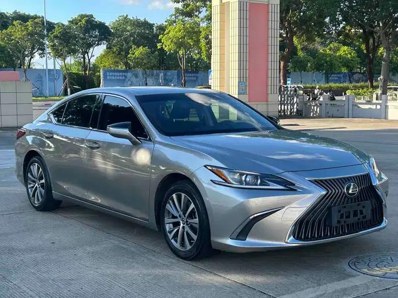 Lexus ES 2018 200 Premium Edition (China V emission standard) — миниатюра 2