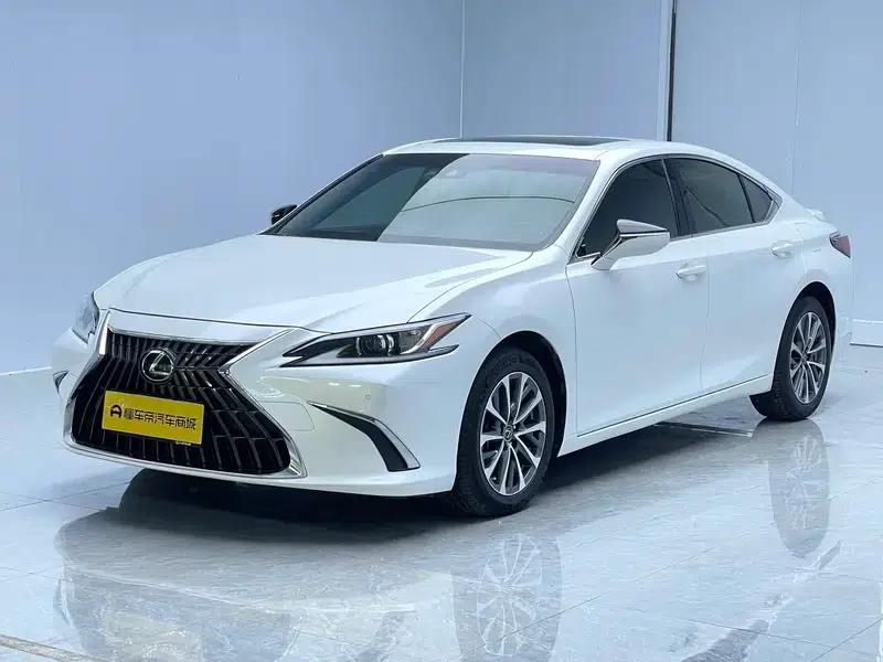 Lexus ES 2023 260 Premium Edition — миниатюра 1