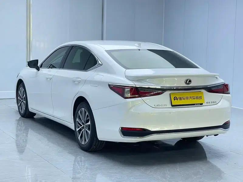 Lexus ES 2023 260 Premium Edition — миниатюра 5