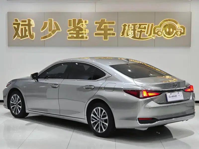 Lexus ES 2022 200 Premium Edition — миниатюра 4