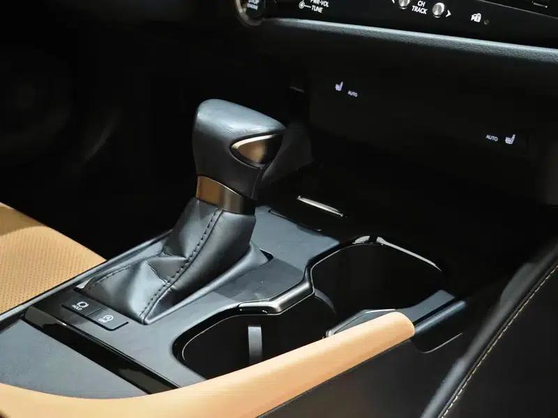 Lexus ES 2022 200 Premium Edition — миниатюра 9